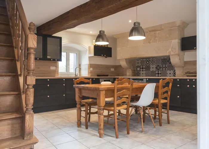 La Maison De La Grange بيت للعطل *